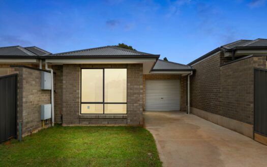 13A Hyacinth Crescent, Christie Downs
